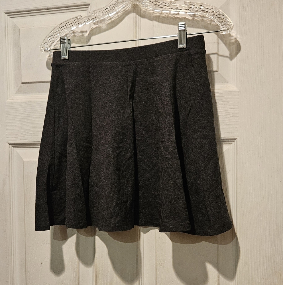 FOREVER 21 MINI SKIRT